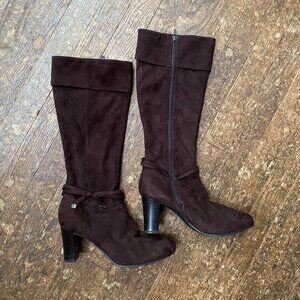 Brown heel boots